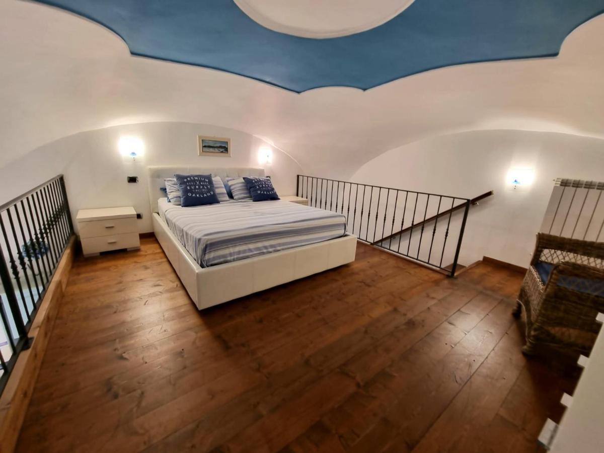 L'ancorotto Azzurro * Gaète